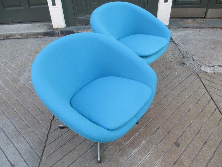 Mid-20th Century Pair of Overman Swivel Chairs from Sweden